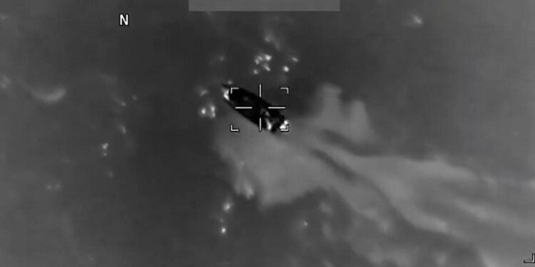 ABD, Karayipler'de Bir Tekneyi Daha Vurdu: 4 Ölü