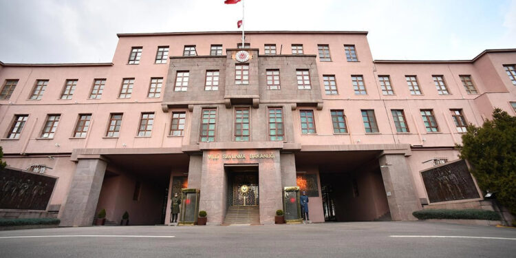 Acı Haberi MSB Duyurdu: Katar'daki Helikopter Kazasında 1'i Asker 2'si ASELSAN Teknisyeni 3 Şehit