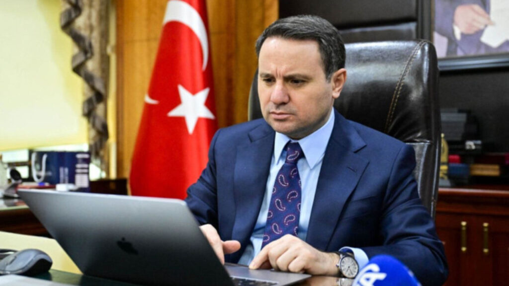 Adalet Bakanı Gürlek'ten Özgür Özel'e Suç Duyurusu: 1 Milyon Liralık Tazminat Talebi