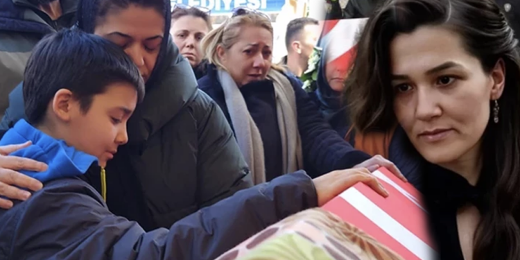 Anneye Son Sarılış... Fatma Nur Öğretmen Gözyaşlarıya Uğurlandı