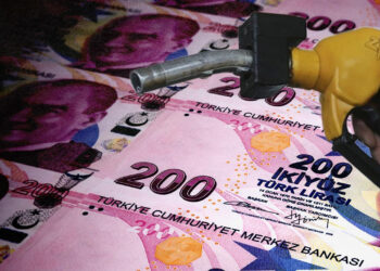 Araç Sahiplerine Kötü Haber: İndirim Rüzgarı Kısa Sürdü! Akaryakıtta Tarihi Zam