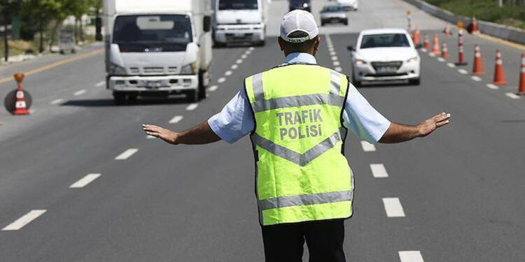 Bayramda Yola Çıkacaklar Dikkat! Trafikte Hız Sınırını Aşana Kademeli Ceza Geliyor! Artık Radarlar Affetmeyecek