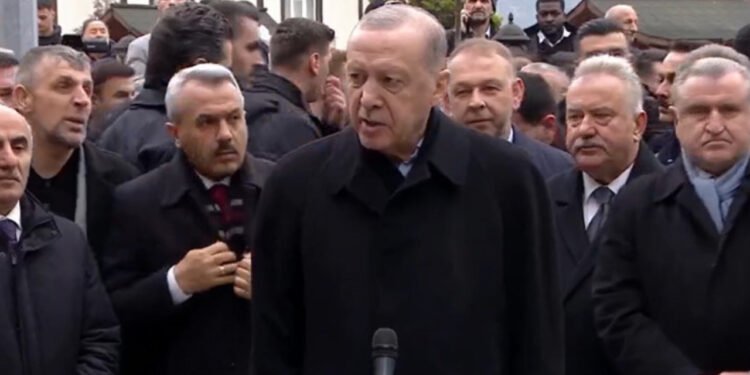 Cumhurbaşkanı Erdoğan'dan Bayram Namazı Mesajı: 'İsrail'in Yaptıklarının Bedelini Ödeyeceğinden Şüphem Yok'