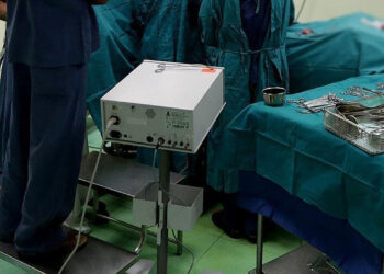 Doktorluktan Men Edilmesine Rağmen Ameliyat Yaptı: Mide Küçültme Operasyonunda Ölüme 5 Sanığa Tahliye