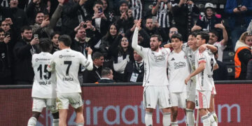 Dolmabahçe'de Gol Yağmuru... Beşiktaş Çeyrek Finalde