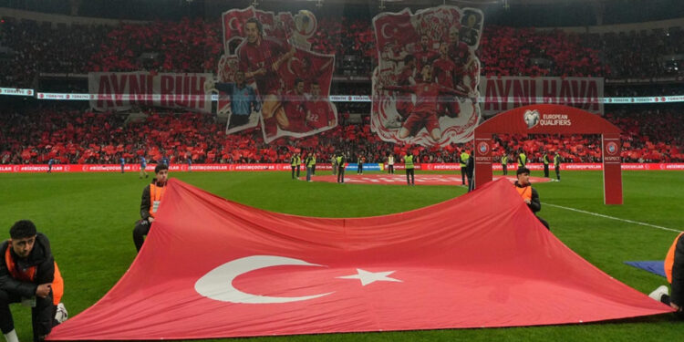 Dünya Kupası Yolunda Kritik Maç: Türkiye Romanya Maçının İlk Yarısında Gol Sesi Çıkmadı