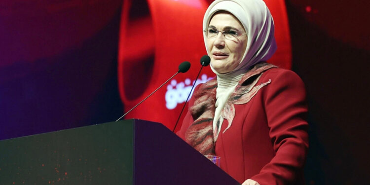 Emine Erdoğan'dan '8 Mart' Mesajı