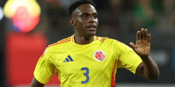 Fenerbahçe Kolombiyalı Stoperi Radarına Aldı