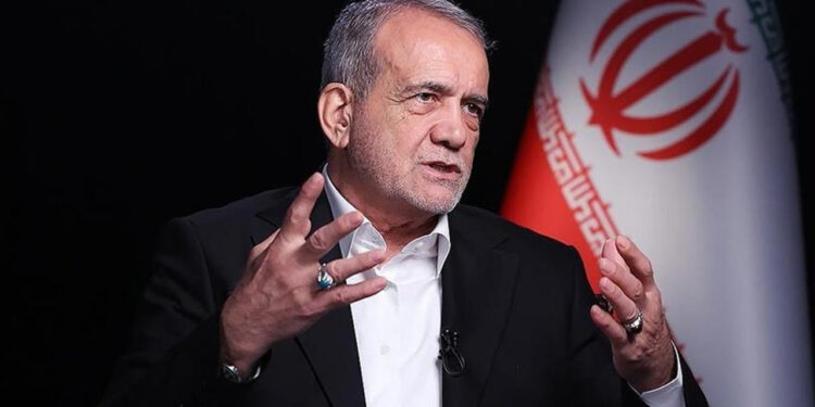 İran Cumhurbaşkanı Pezeşkiyan'dan Flaş Açıklama: Komşularımızdan Özür Diliyorum