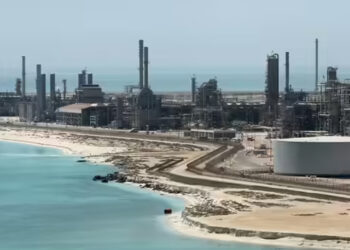 İran, Suudi Petrol Devi Aramco'nun Rafinerisini Vurdu! Tesis Kapatıldı, Gözler Petrol Fiyatlarında