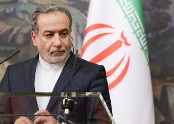 İranlı Bakan Erakçi'den 'Savaşta Geri Adım Yok' Mesajı: 'Ateşkesi Kabul Etmiyoruz'