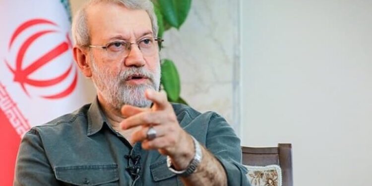 İranlı yetkili: Bizim liderimiz halkın içinde, sizinkiler Epstein adasında