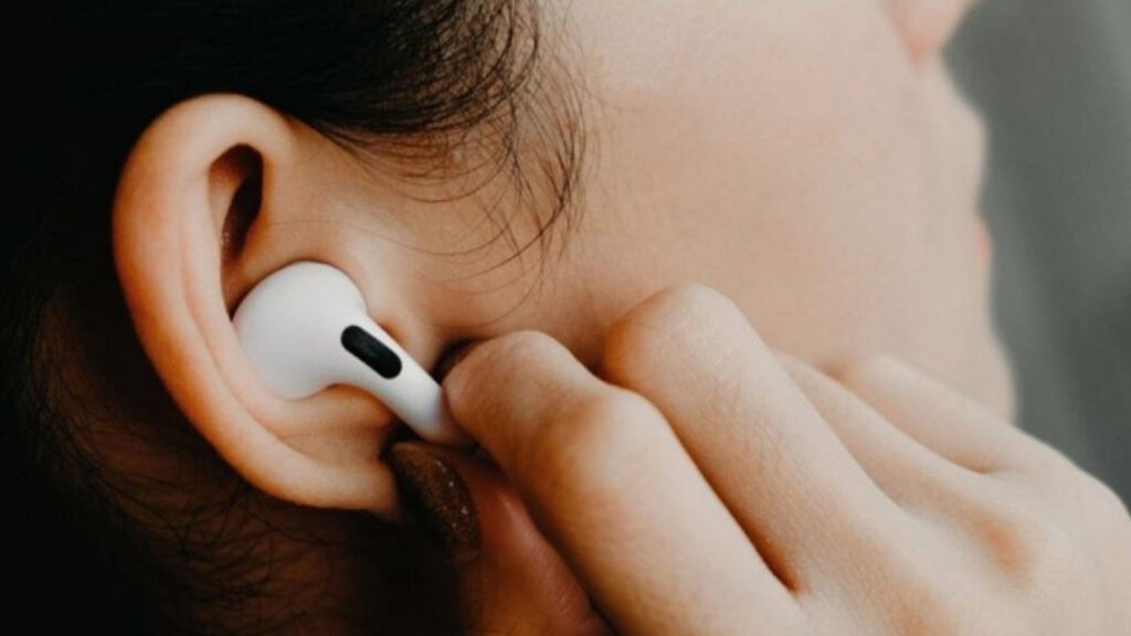 Kulaklık Deyip Geçmeyin! Meme Kanseri, Anksiyete, Diyabet... Birçok Hastalığa Neden Oluyor