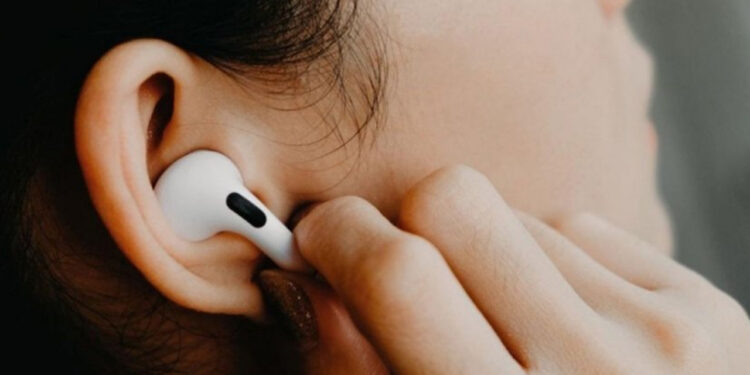 Kulaklık Deyip Geçmeyin! Meme Kanseri, Anksiyete, Diyabet... Birçok Hastalığa Neden Oluyor