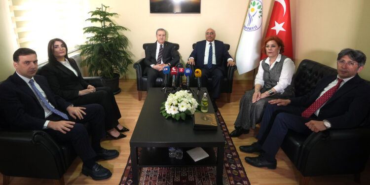 MHP ve DEM Parti Bayramlaştı: Dikkat Çeken 'Süreç' Mesajları ve 'Öcalan'a Statü' Diyaloğu