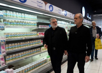 Pezeşkiyan Marketlere İndi: 'Bu Raflar Cepheden Daha Kritik'