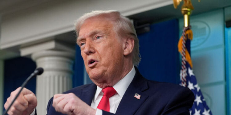 Trump'tan İran Çıkışı: 'Sanırım Rejimi Değiştirdik, Rejim İki Günde Bir Havaya Uçuyor'