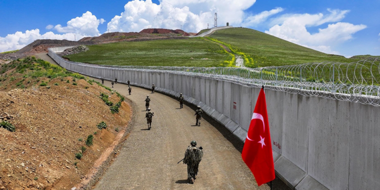 Türkiye İran Sınırında Alarm: 3 Aşamalı Göç Planı Devrede