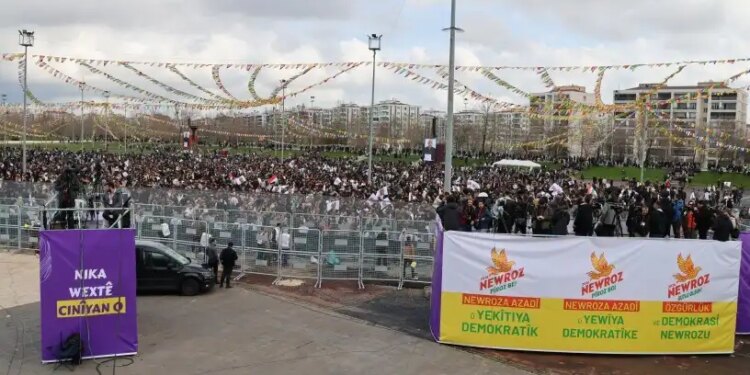 Îlham Ehmed: Önder Apo’nun gösterdiği fedakarlığı ve emeği selamlıyoruz