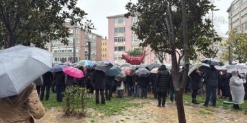 ‘Gazetecilere Özgürlük’ yürüyüşüne engel: Aç, aç barikatı aç