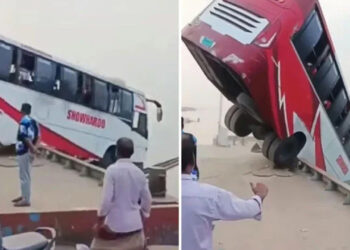 Yolcu Otobüsü Feribota Binerken Nehre Düştü: 24 Ölü Var