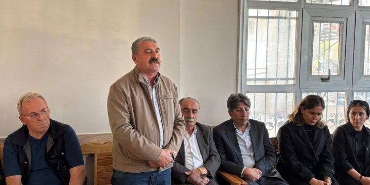 31 yıl sonra tahliye edilen Baki Aslan, hayatını kaybeden oğlu için taziye kurdu