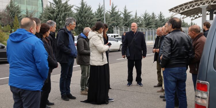 Gazeteci Osman Kılıç’ın cenazesi Amed’de karşılandı
