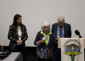 Barış, Dostluk ve Demokrasi Ödülü Önder ve Penteker’e verildi