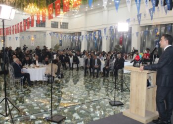 Babacan’dan Amed’de süreç mesajı: Değil elimizi, bedenimizi dahi bu taşın altına koymaya hazırız