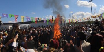 Amed’de merkezi newroz öncesi 7 ilçede coşkulu kutlama