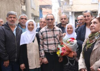 32 yıl sonra tahliye: Tamer Tanrıkulu Amed’de coşkuyla karşılandı