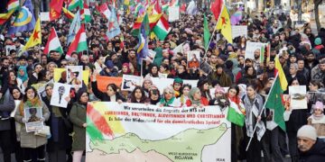 ‘Türkiye Ortadoğu şekillenirken Kürtlerin statü elde etmesinden korkuyor’