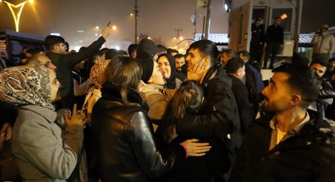 Newroz gözaltıları: Bedlîs’te bir kişi tutuklandı, 15’i serbest