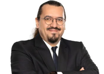 Yazar Bahadır İçel’in 25 yıllık şiir birikimi okurla buluştu