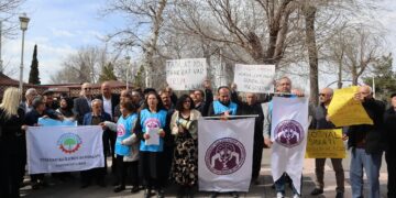 Antep’te TRSM’nin kapatılmasına tepki: Yaklaşık 500 hasta ve yakını mağdur