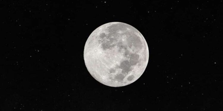 Dolunay ne zaman? Nisan dolunayı saat kaçta gerçekleşecek? Nisan dolunayının etkileri neler?