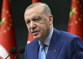 Erdoğan’dan füze açıklaması: Yanlışta ısrar edilmemesi gerektiğini hatırlatıyorum