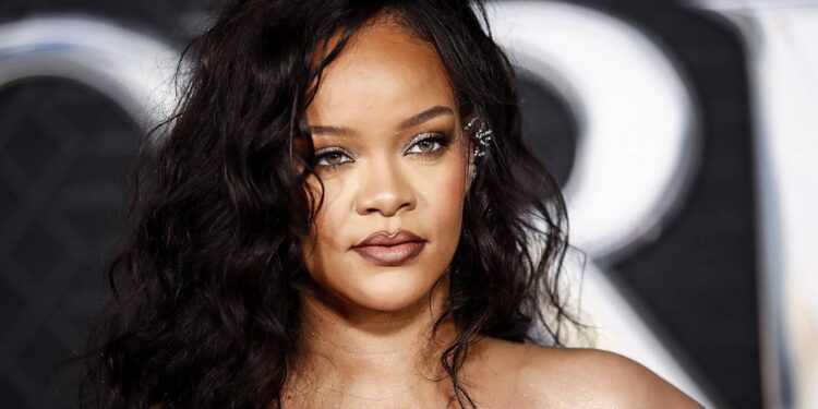 Rihanna’nın evine silahlı saldırı: Zanlıya ‘cinayete teşebbüs’ dahil 14 ağır suçlama!