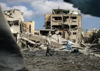 ‘İran’da sivillerin katledilmesi savaş suçudur’