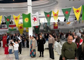 Avrupa’nın dört bir yanında Newroz ateşi yandı
