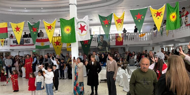 Avrupa’nın dört bir yanında Newroz ateşi yandı