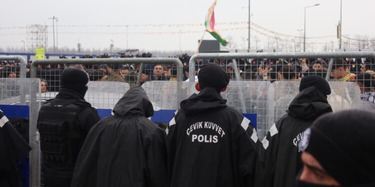 İstanbul Newrozu’nda gözaltına alınan 26 kişiden 25’i serbest