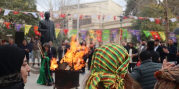 Ankara’dan İzmir’e Newroz alanları doldu taştı