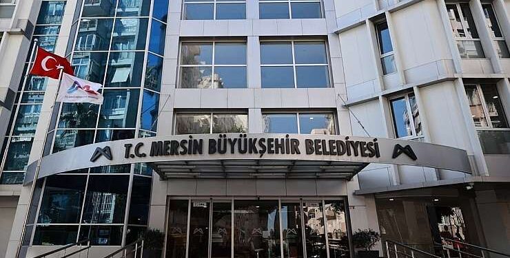 Mersin Büyükşehir Belediyesi soruşturmasında 7 kişi tutuklandı