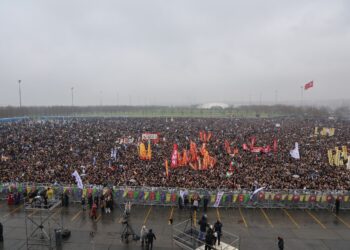 KCK’den Newroz’a katılan milyonlara teşekkür mesajı