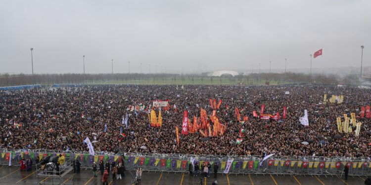 KCK’den Newroz’a katılan milyonlara teşekkür mesajı