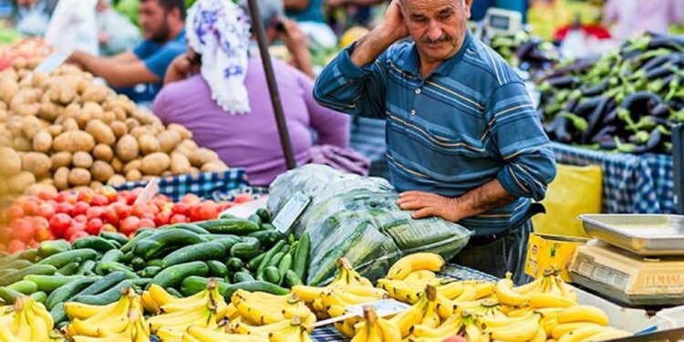 S&P de Türkiye için enflasyon tahminini yükseltti