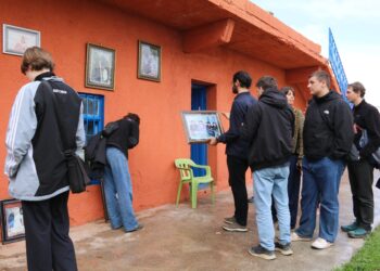 Enternasyonel gençler, Abdullah Öcalan’ın doğduğu evi ziyaret etti