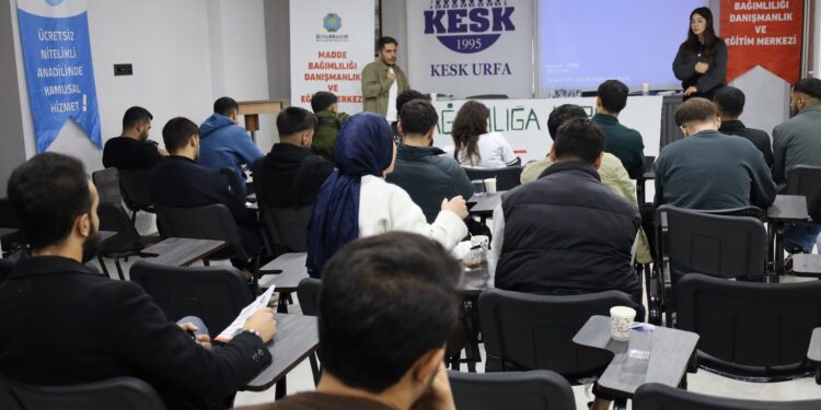 Riha’da gençlerden madde bağımlılığına karşı panel