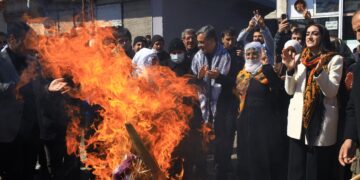 Serhed’de Newroz ateşi coşkuyla yakıldı